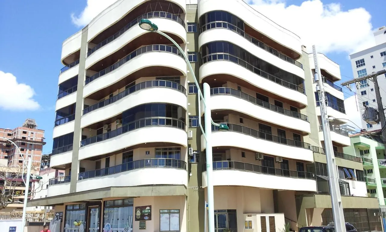 Apartamento Lindo Apto Itapema Meia Praia Frente ao Mar p/ 6 pessoas, alto padrão, WIFI